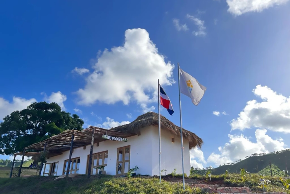 Inbleasure • Projects • The Reserve At Nisibon Office